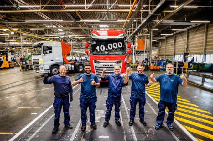 DAF produces 10,000th new generation vehicle