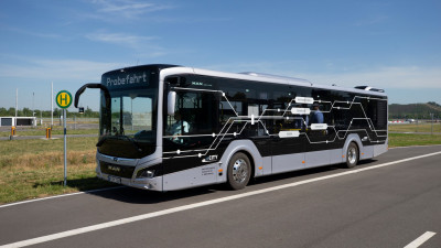 MAN successfully demonstrates bus with fully-automated passenger stop approach