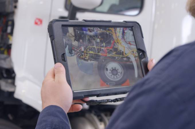Peterbilt to deploy augmented reality application at 200 dealerships by March 31