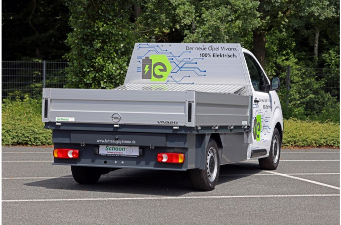 Opel Vivaro-e now available as flatbed truck