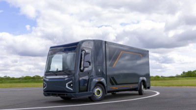 REE Automotive debuts Class 3 electric box truck