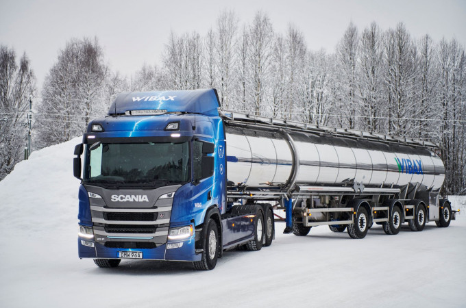 Scania trials its first fully electric 64-tonne truck