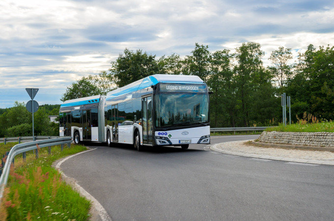 Solaris launches Urbino 18 hydrogen bus