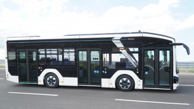 MAN adds 10.5m and third model to Lion’s City e-bus range