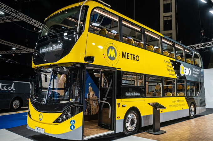 Alexander Dennis unveils Enviro400FCEV hydrogen bus at Euro Bus Expo