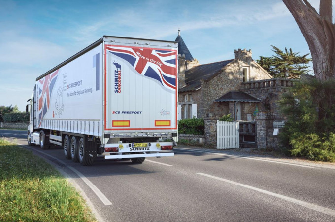 Schmitz Cargobull launches new curtainsider for UK and Ireland
