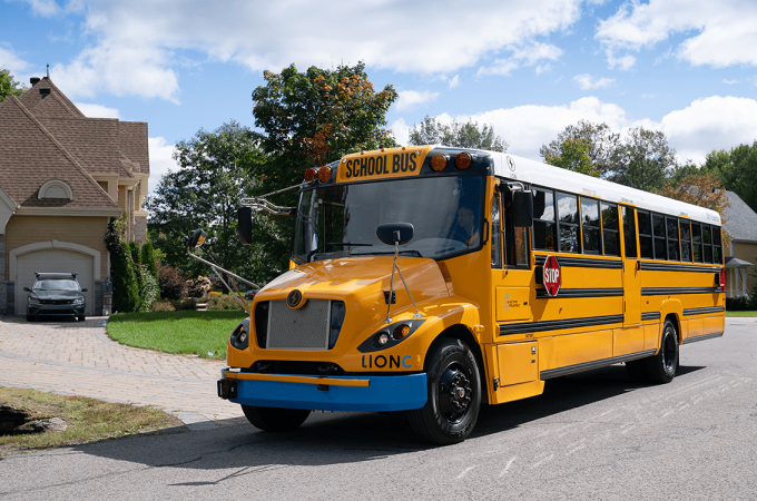 Lion Electric receives order for 200 electric school buses