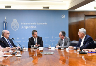 Volkswagen trucks and buses to be built in Argentina