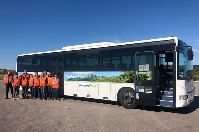 Forsee batteries are chosen for the first retrofit school bus project in France