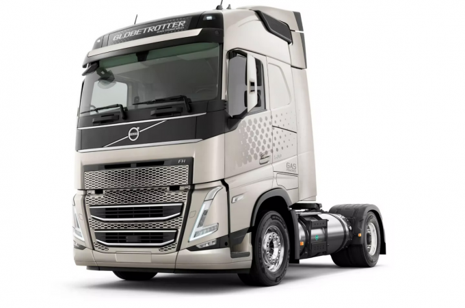 Volvo Trucks launches 500-horsepower gas trucks
