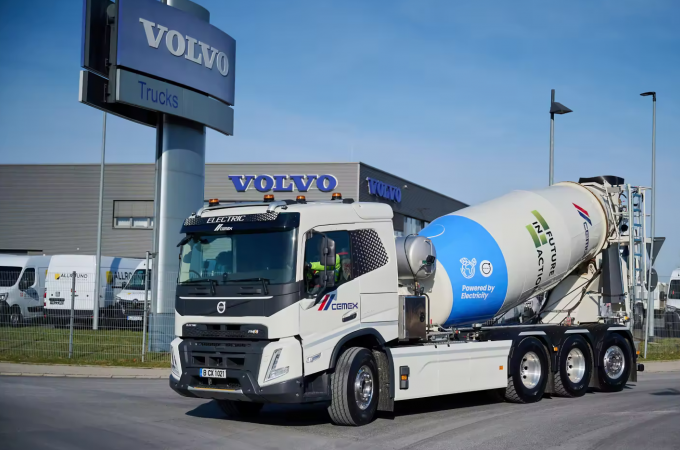 Volvo delivers its first electric concrete mixer truck to Cemex