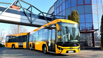 Credobus relaunches Hungarian articulated bus