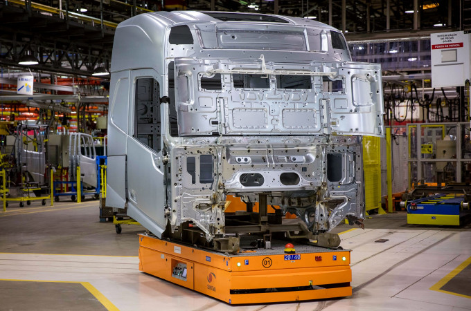 Volvo celebrates 25 years of cabin production in Brazil – Output hits record numbers in 2022 of 32,000 cabs