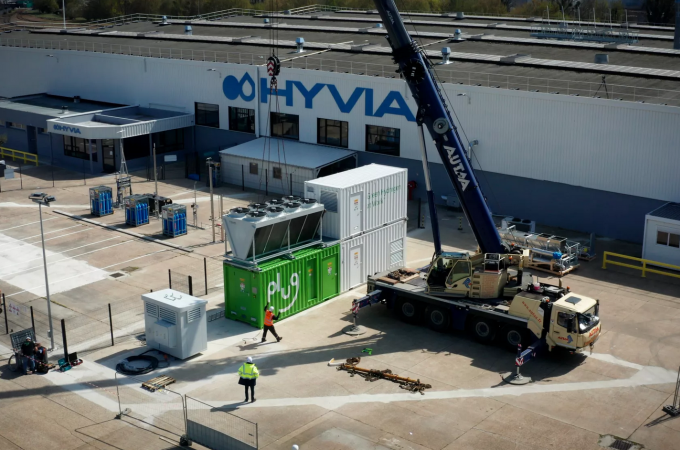Hyvia installs electrolyser at Flins Renault Factory
