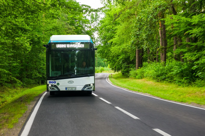 Solaris announces order for 52 hydrogen buses, its largest to date