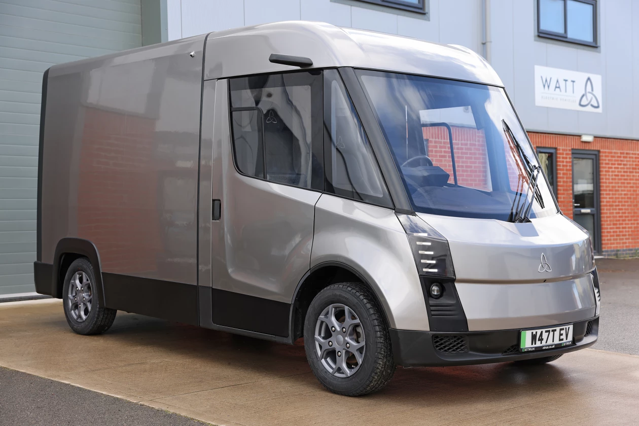 Watt Electric Vehicle signs MoU with Etrux for e-LCV conversion ...