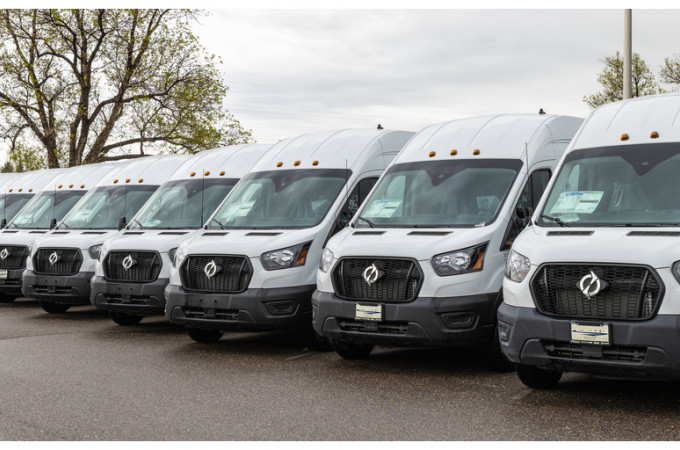 Lightning eMotors to supply 126 electric vans to a Canadian distributor
