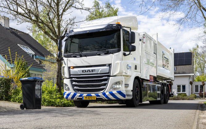 DAF delivers 7 electric refuse collection trucks to Eindhoven   