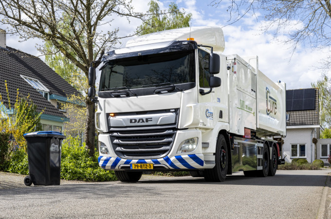 DAF delivers 7 electric refuse collection trucks to Eindhoven   