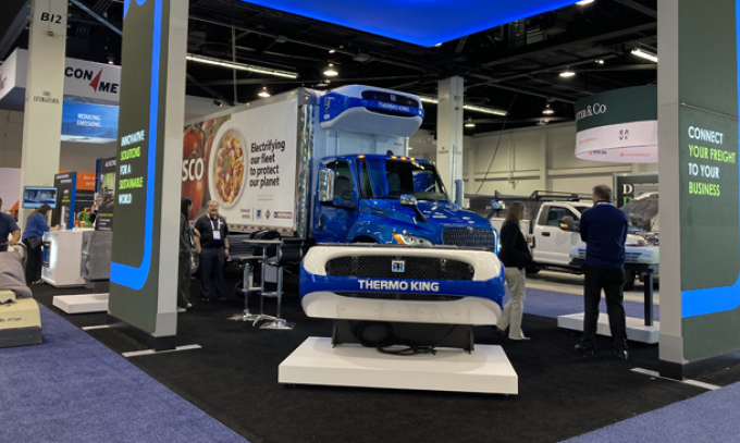 Thermo King and Walmart partnership make the big stage with  battery-electric refrigerated trailer –