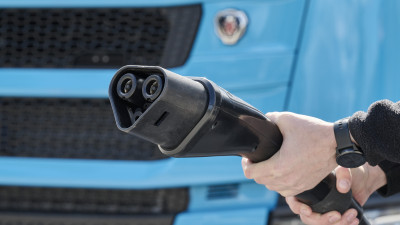 Scania and ABB test megawatt charging with electric trucks