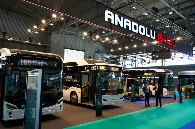 Anadolu Isuzu talks Big e project and displays CNG bus at UITP