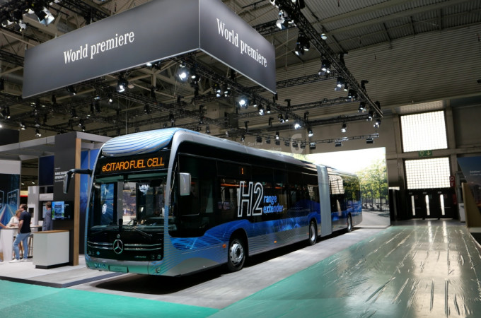 Mercedes-Benz announces first public order for new eCitaro bus with Toyota FC-range extender