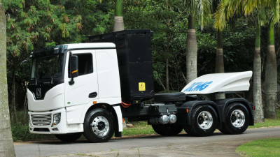 XCMG launches its first 100% electric tractor truck in Brazil