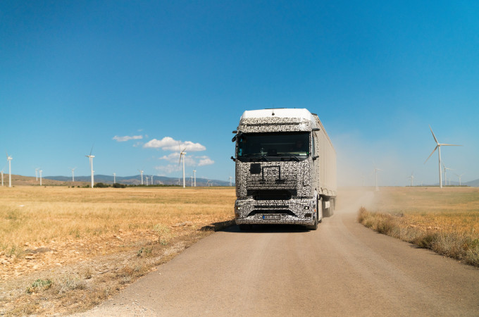 Mercedes-Benz eActros 600 completes summer testing in 44-degree heat