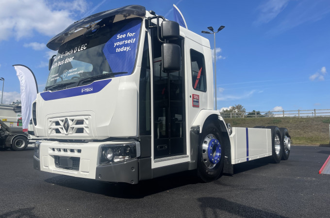 Renault Trucks UK debuts low entry cab with "bus door" for electric refuse collection trucks at RWM Expo