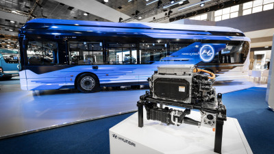 Iveco and Hyundai debut new hydrogen city bus at Busworld Europe 2023