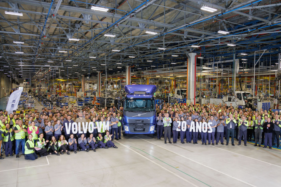 Volvo VM semi-heavy truck celebrates 20 years in Brazil