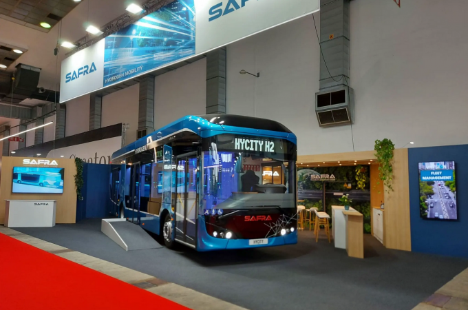 Safra presents fuel cell electric ‘Hycity’ at Busworld 2023