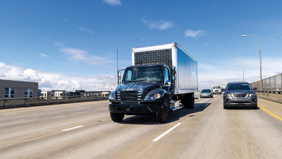 Daimler Truck North America begins series production of BEV Freightliner eM2 medium-duty truck range