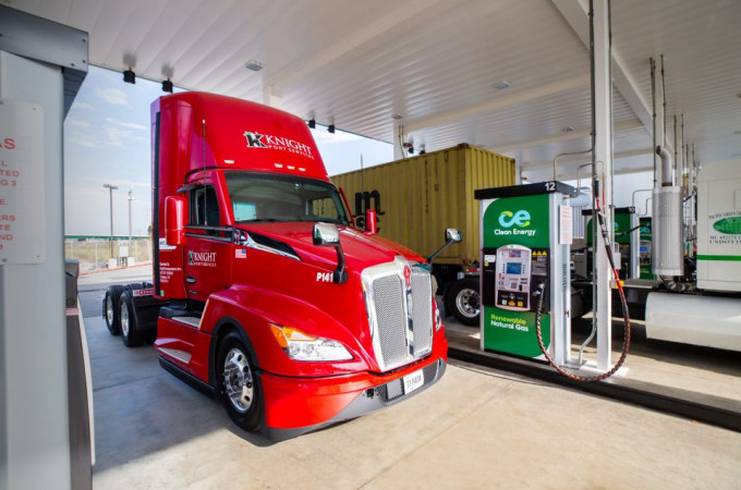 Knight Transportation testing new Cummins Natural Gas Engine in California