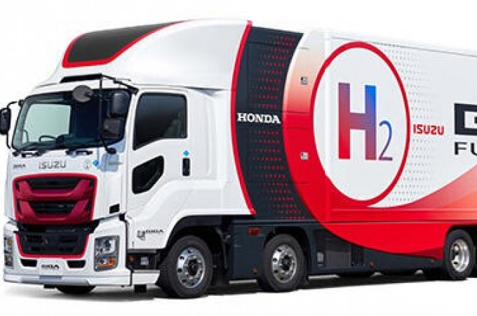 Isuzu unveils Giga Fuel-Cell truck developed with Honda