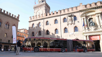Karsan delivers its first 18m electric articulated buses to Italy