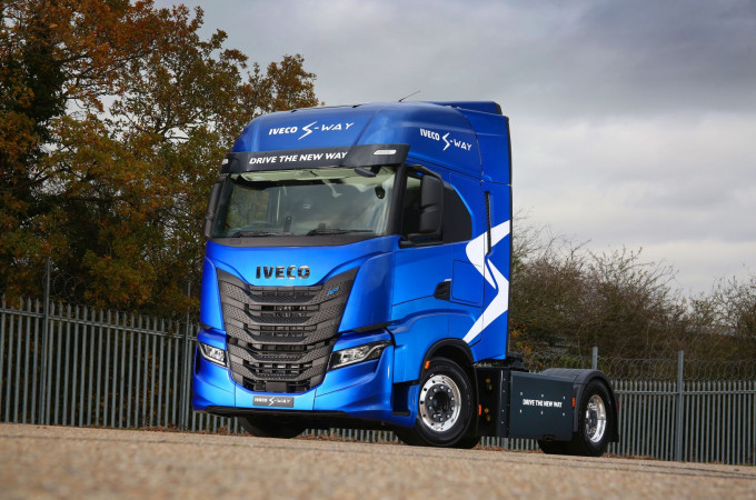 Iveco adds extended range CNG tanks to S-WAY