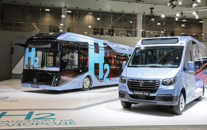 GAZ unveils battery and fuel cell-powered buses at COMTRANS