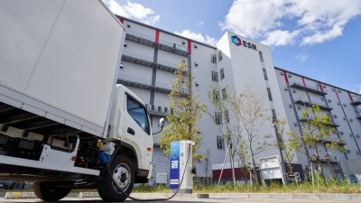 Fuso links with Daimler Truck Financial & ESR Group to develop EV recharging network for eCanter in Japan