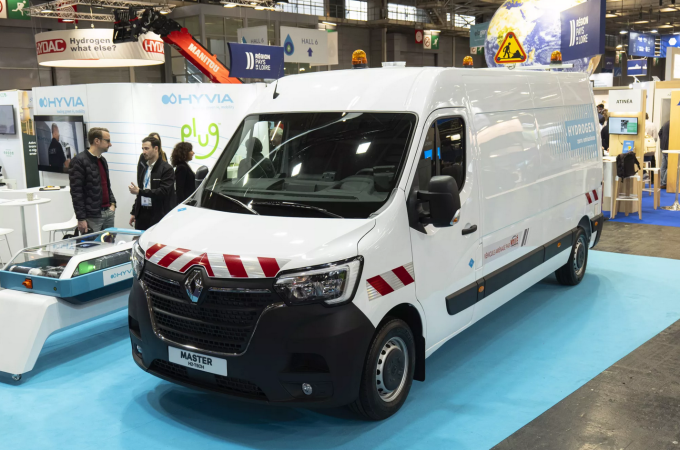 Hyvia presents final hydrogen van model at Hyvolution 2024, announces state subsidies