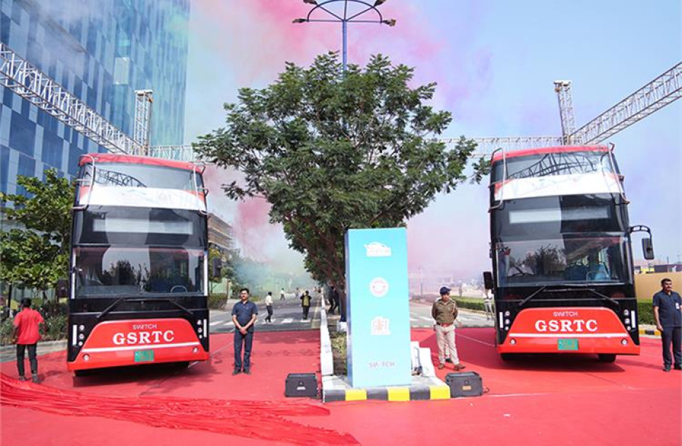 GSRTC celebrates start of operations of Switch EiV electric double deck ...