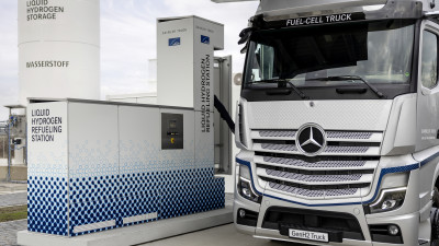 Daimler and Linde unveil new liquefied hydrogen refuelling technology in Germany
