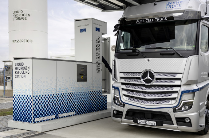 Daimler and Linde unveil new liquefied hydrogen refuelling technology in Germany