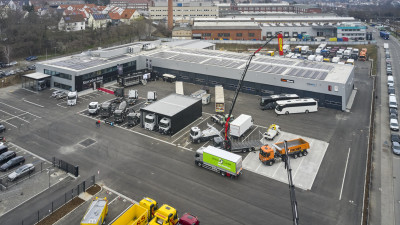 Daimler opens new driveline agnostic servicing and sales centre in Stuttgart