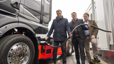 MAN and ABB demonstrate prototype megawatt charger on electric truck