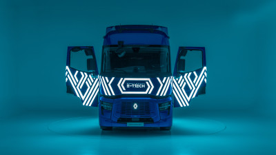 Renault electric truck with glowing paintwork sets off on European tour