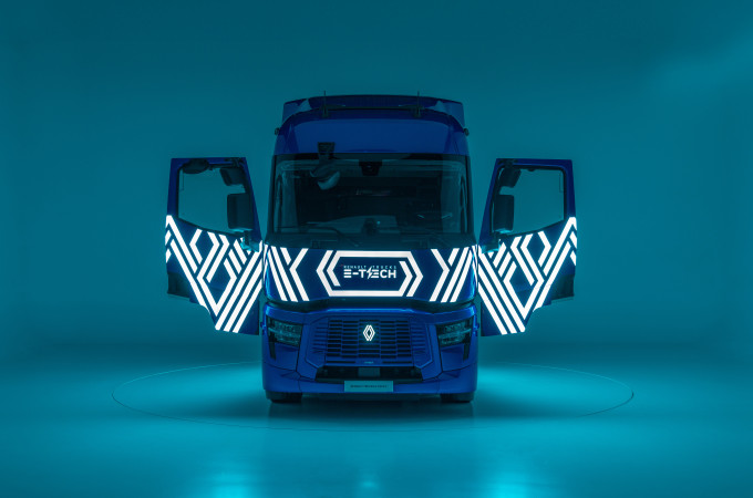 Renault electric truck with glowing paintwork sets off on European tour