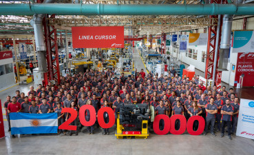 FPT Argentina plant produces 200,000th engine