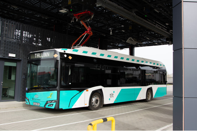 Solaris delivers first battery electric buses to Estonia